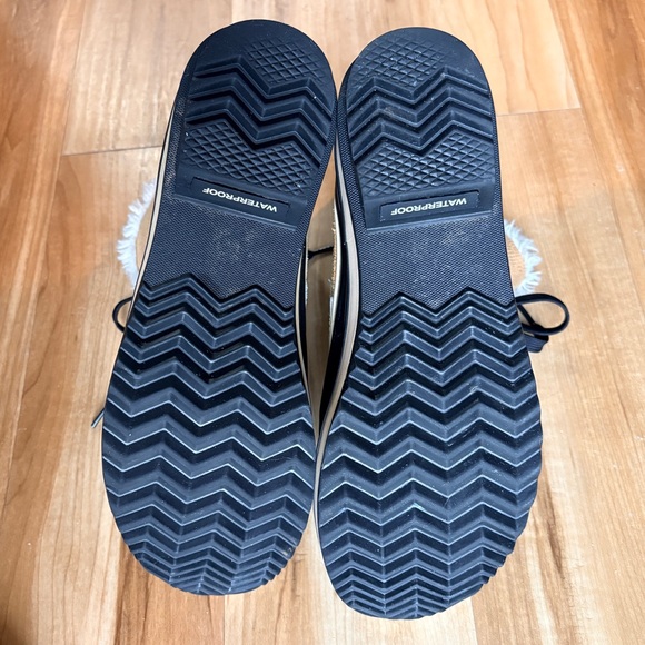 Sorel Tivoli Tan and Black Winter Boots size 8 - Picture 8 of 8